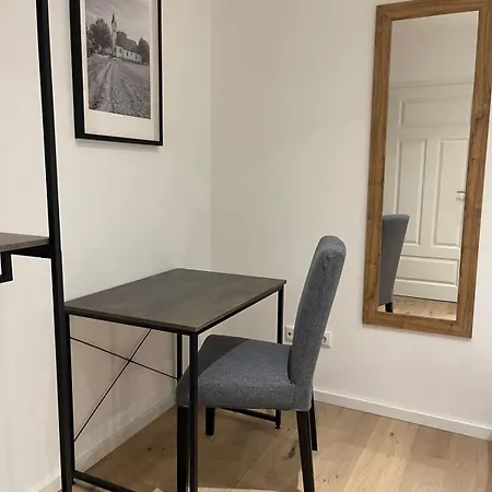 Juraperle - Historisch Und Modern - 1 *
