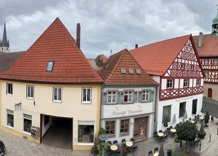 Juraperle - Historisch Und Modern - 1 *